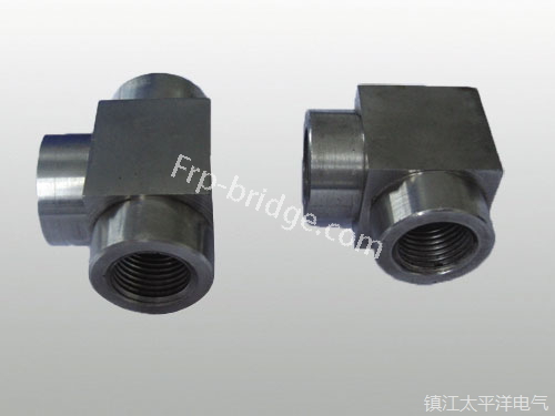 内(nei)螺紋彎通三(sān)通接頭