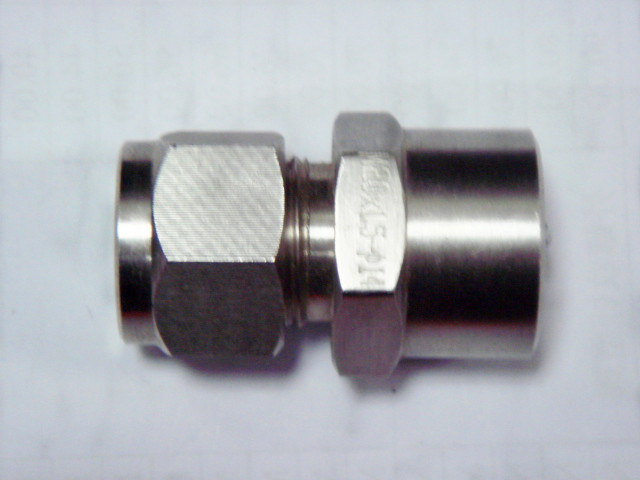 卡套式壓力(li)表直通接頭生産(chǎn)租賃廠家