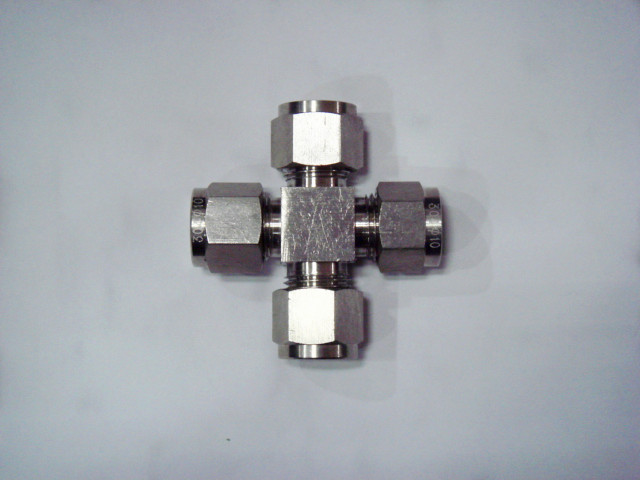 卡套四通(tōng)接頭生産租(zū)賃廠家