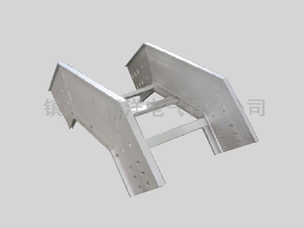 金屬梯級式(shì)橋架彎通