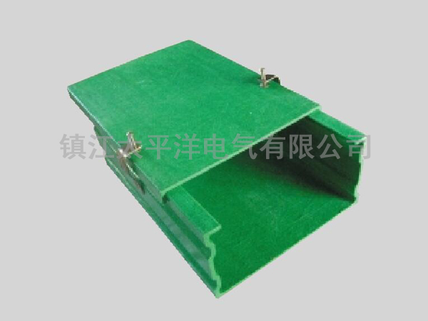 玻(bō)璃鋼槽式(shì)橋架(C 型邊(biān))