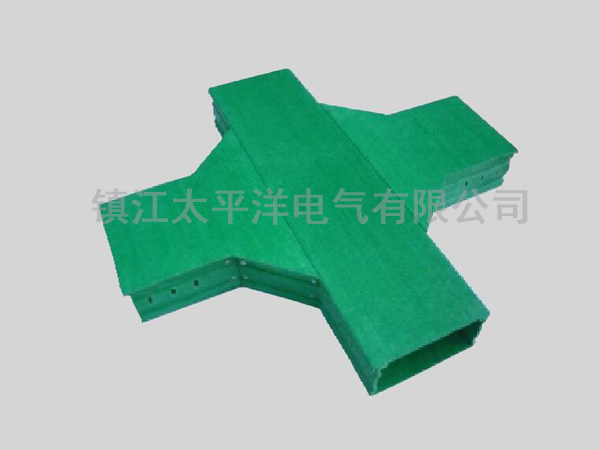 玻璃鋼水(shui)平四通